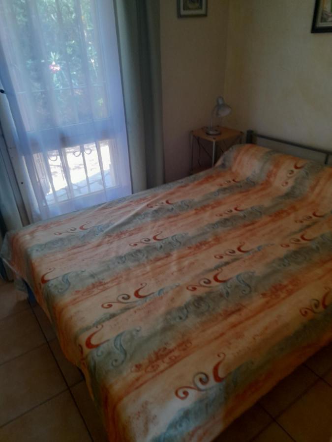 Logement Calme Proche Mer, 4 Personnes, St Aygulf Frejus Bagian luar foto