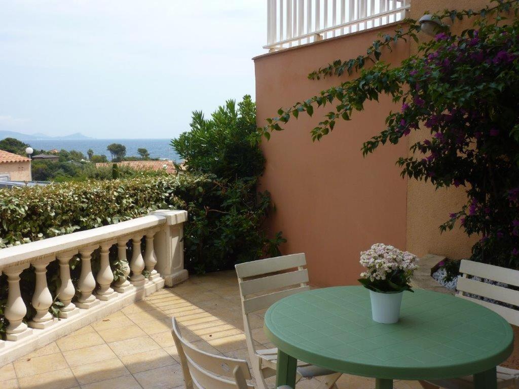 Logement Calme Proche Mer, 4 Personnes, St Aygulf Frejus Bagian luar foto